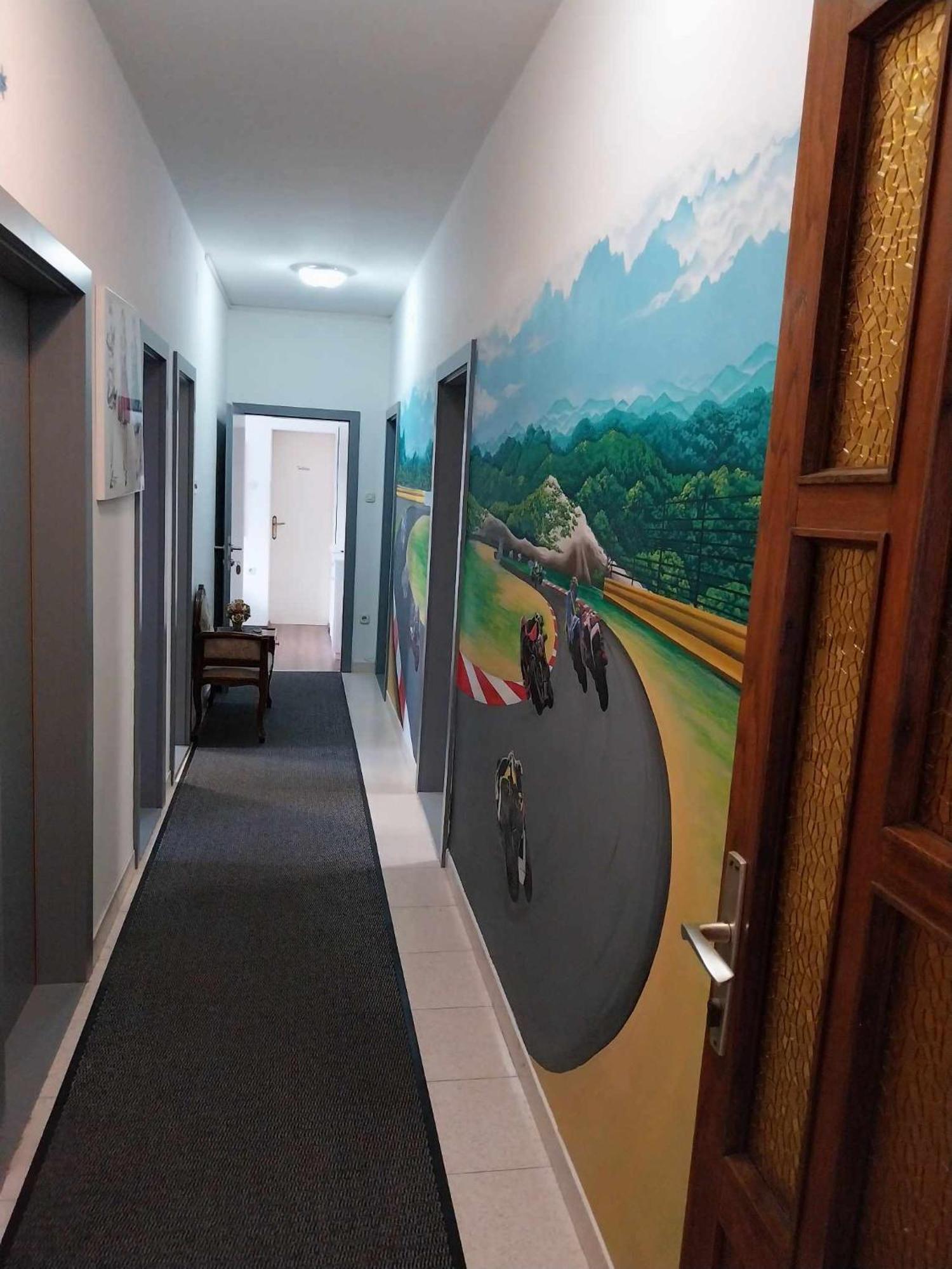 AUTOMOTODROM GROBNIK - Apartments&Rooms Skejić Čavle Buitenkant foto