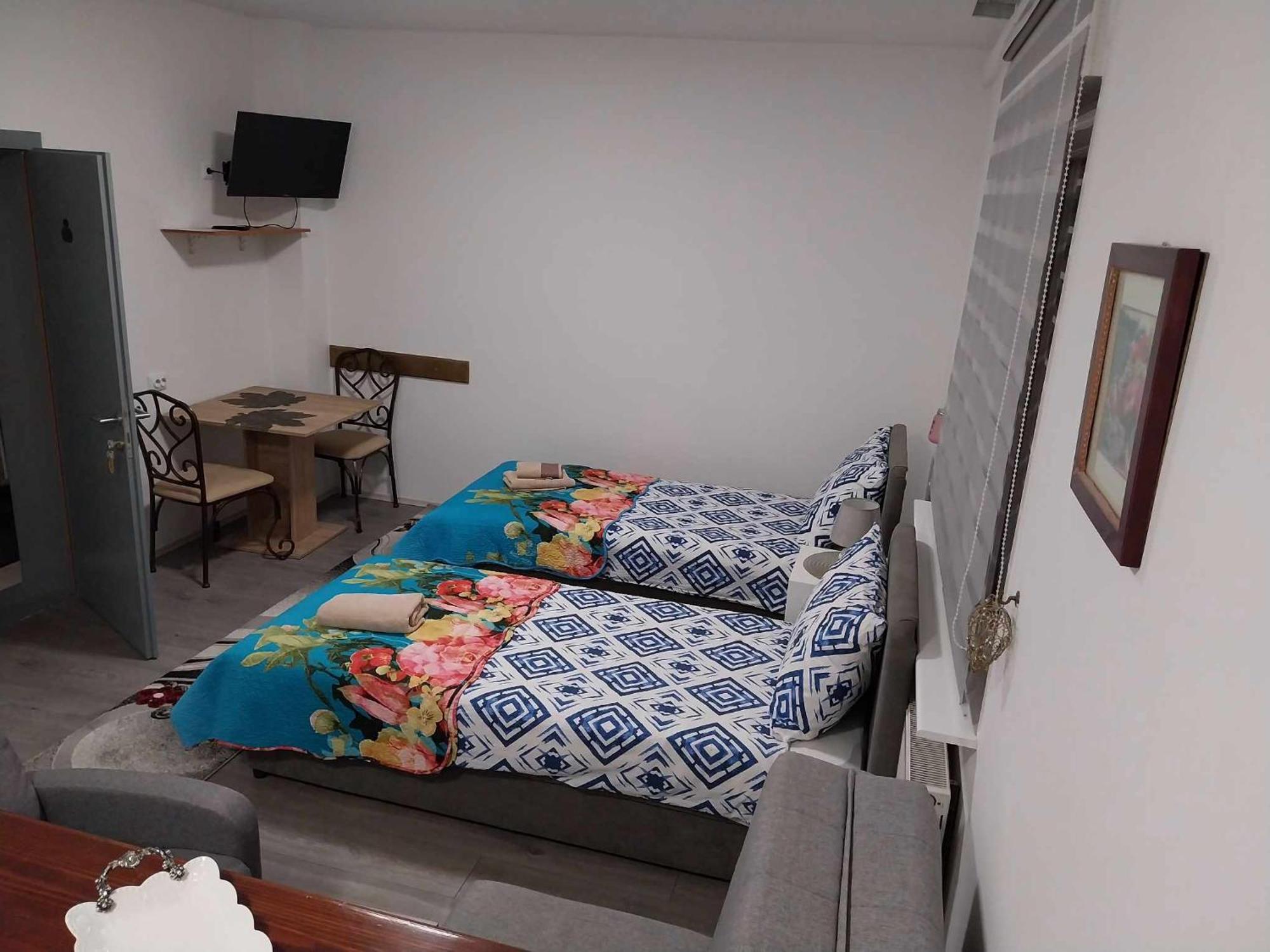 AUTOMOTODROM GROBNIK - Apartments&Rooms Skejić Čavle Buitenkant foto